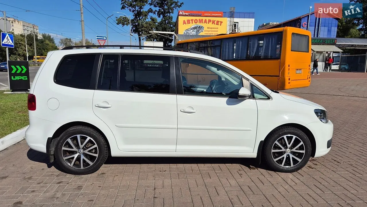 Volkswagen Touran 2015 photo 5