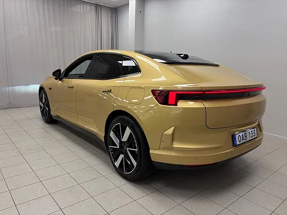 Polestar 4 2026 photo 3