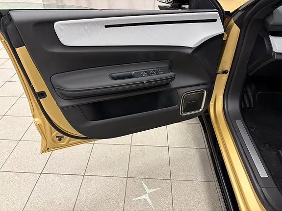 Polestar 4 2026 photo 5