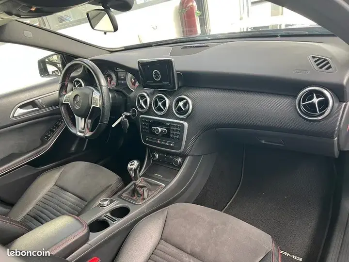 Mercedes-Benz A-Class 2014 photo 4