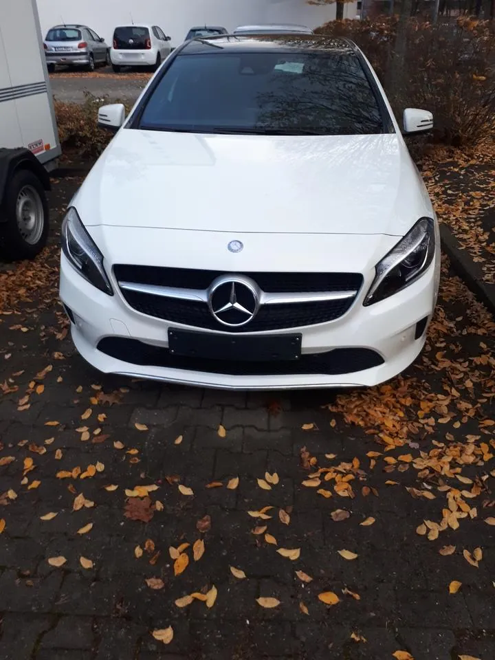 Mercedes-Benz A 180