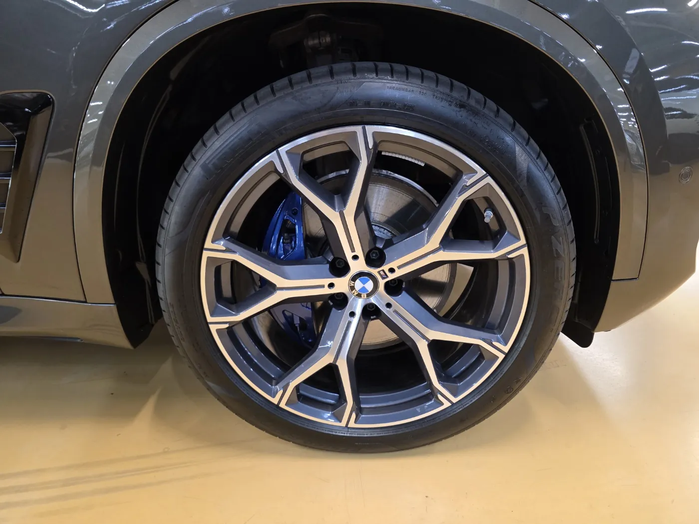 BMW X5 2025 photo 5