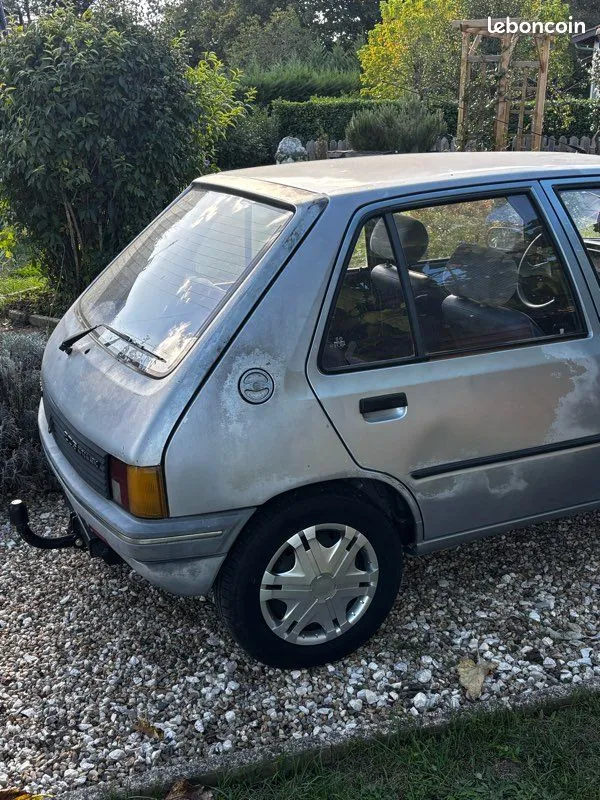 Peugeot 205 1990 photo 5