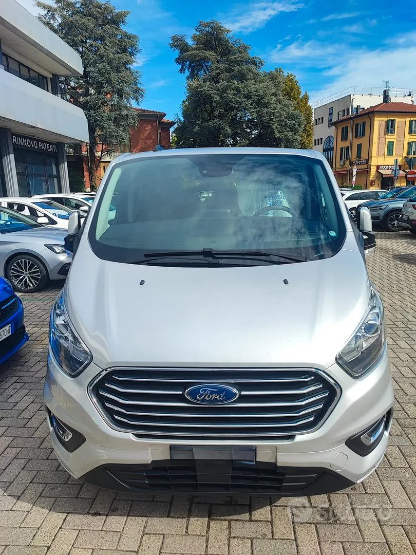 Ford Tourneo Custom