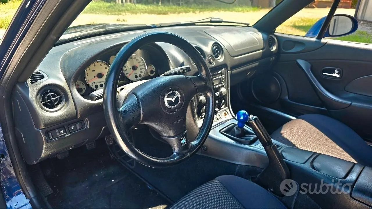 Mazda Mx-5 2003 photo 2