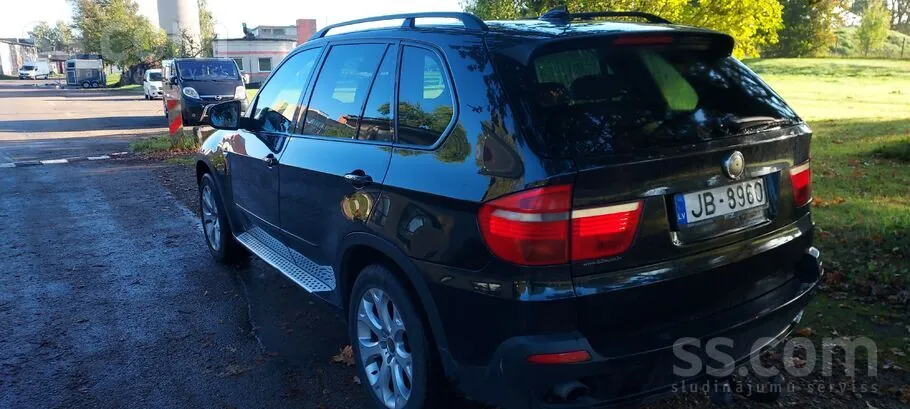 BMW X5 2008 photo 2