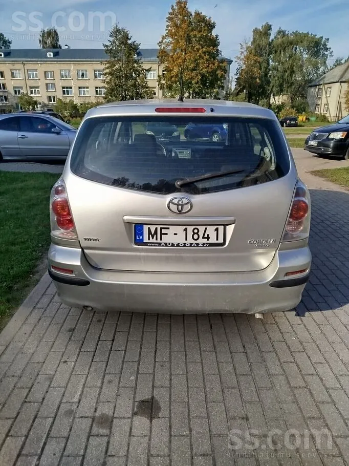 Toyota Corolla Verso 2006 photo 4