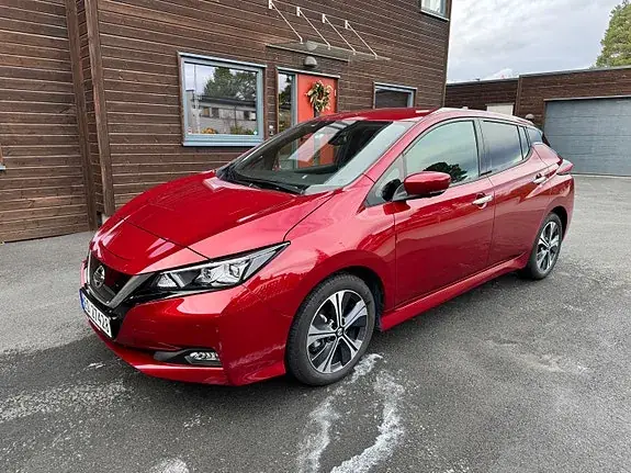 Nissan Leaf 2021 photo 2