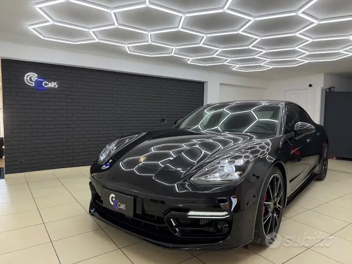 Porsche Panamera 2019 photo 2