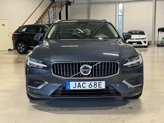 Volvo V60 2023 photo 2