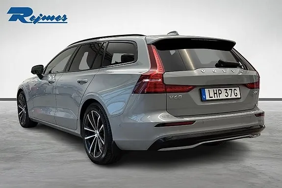 Volvo V60 2025 photo 3