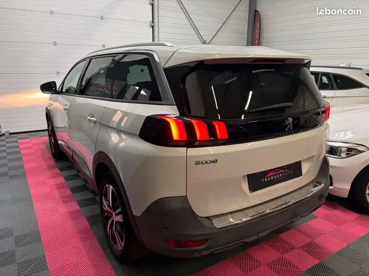 Peugeot 5008 2020 photo 5