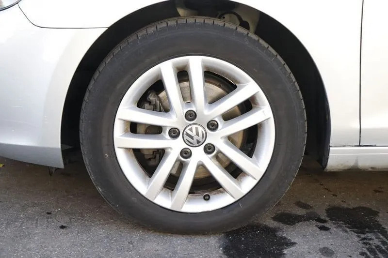 Volkswagen Golf 2012 photo 5