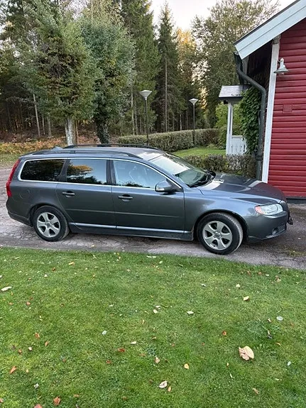 Volvo V70 2010 photo 5