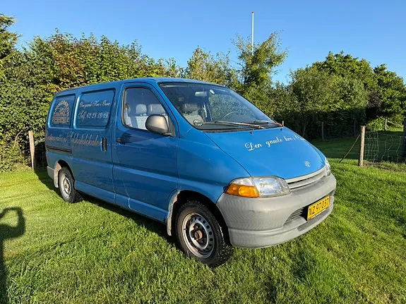 Toyota Hiace 1995 photo 2