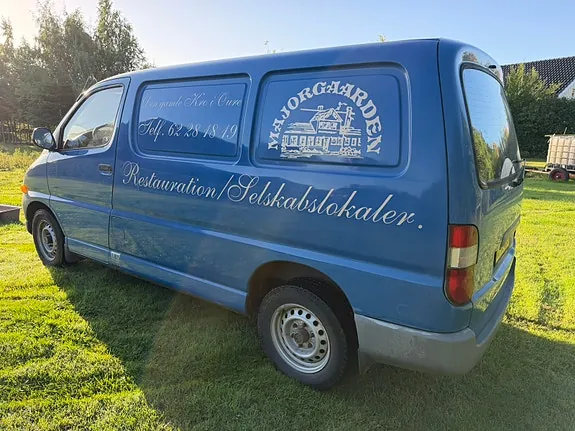 Toyota Hiace 1995 photo 3
