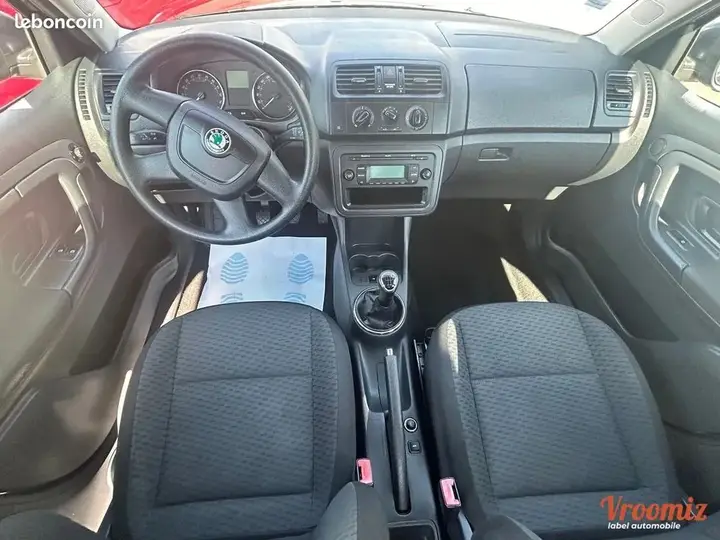 Skoda Fabia 2012 photo 5