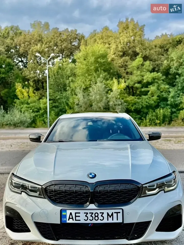 BMW 3 Series 2019 photo 3