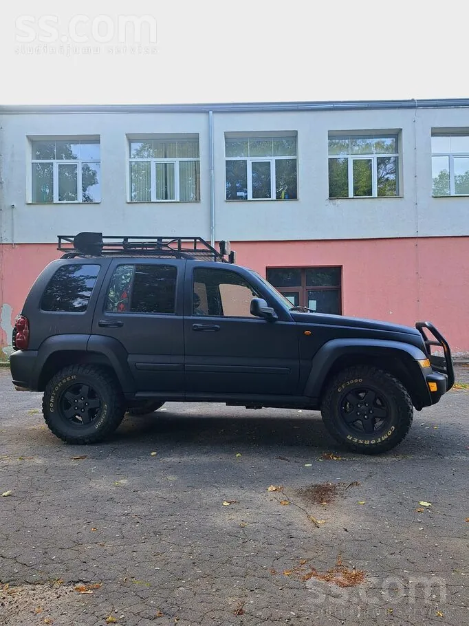 Jeep Cherokee 2005 photo 4