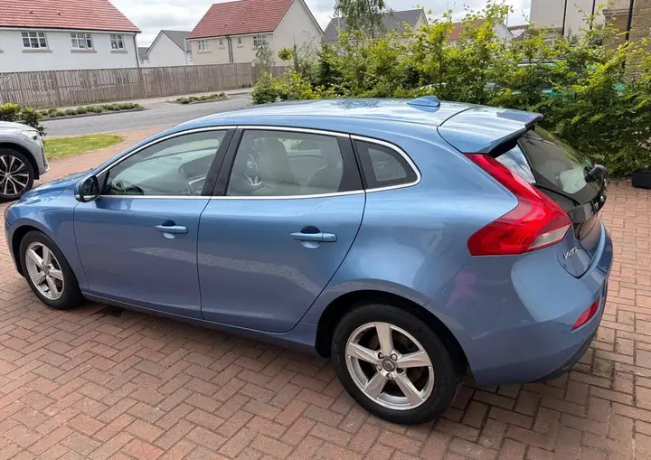 Volvo V40 2016 photo 3