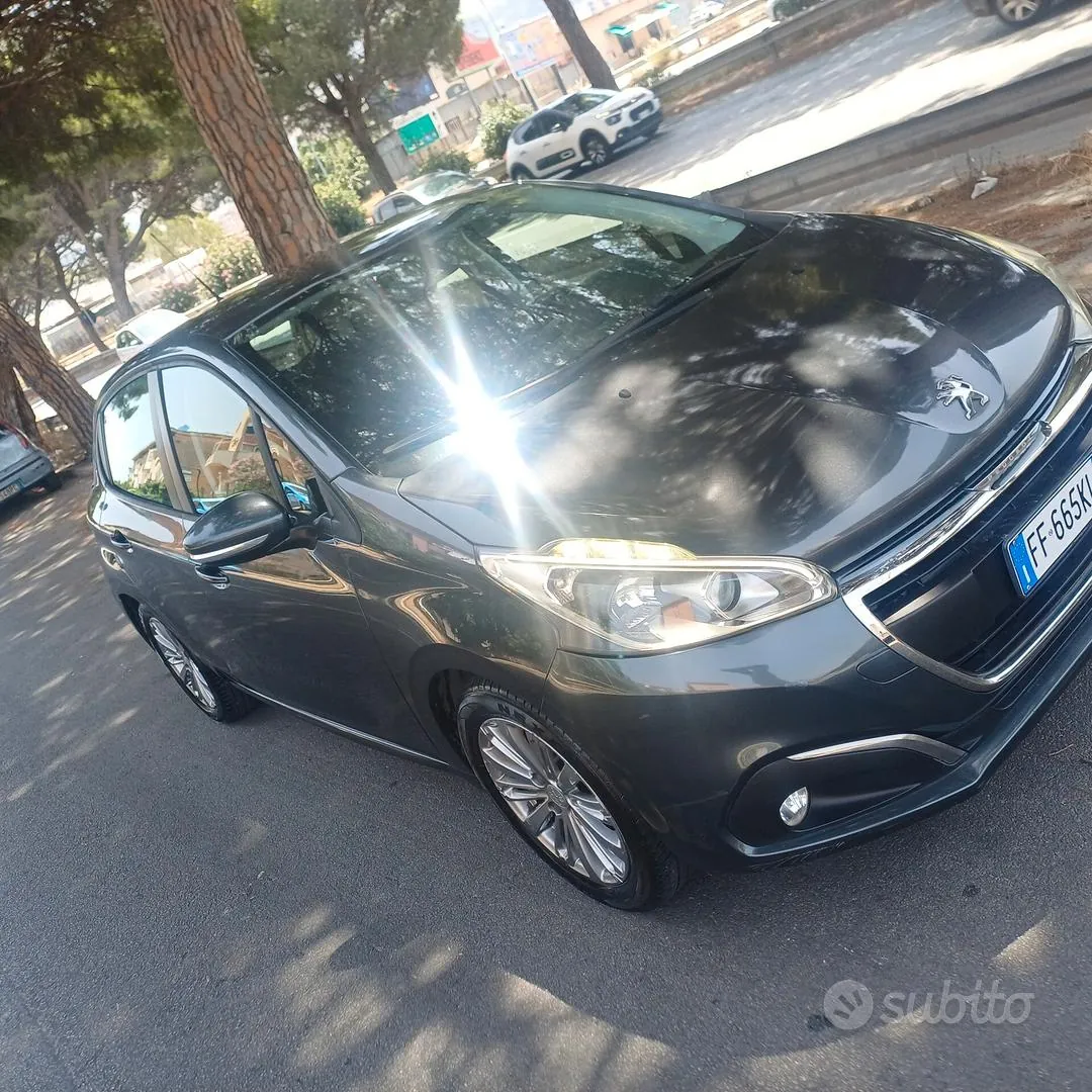 Peugeot 208 2016 photo 2