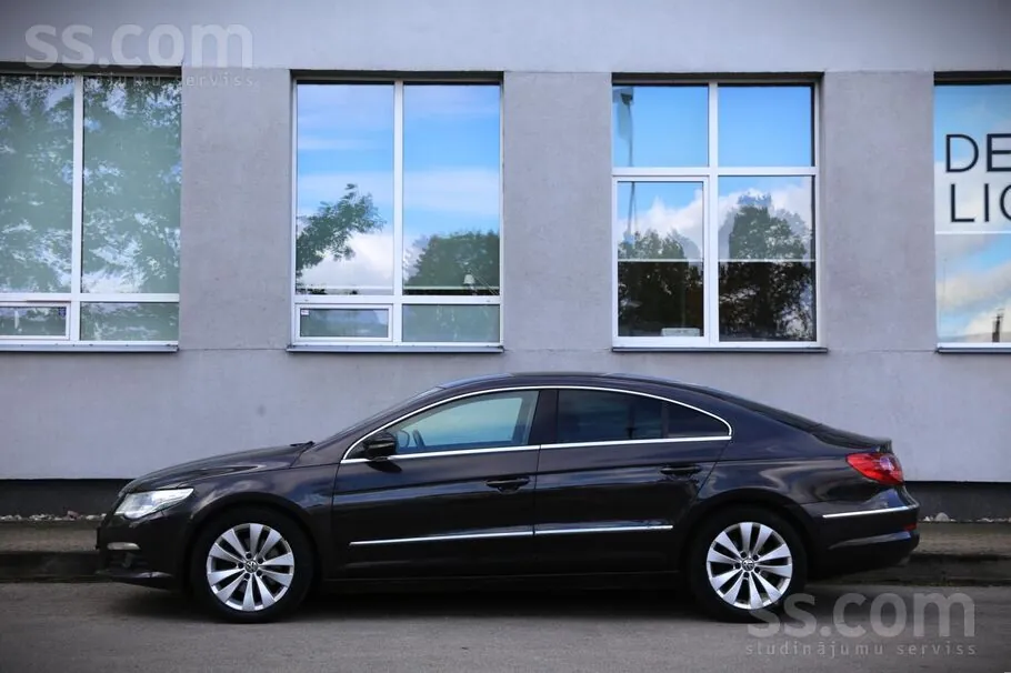 Volkswagen Passat Cc 2011 photo 2
