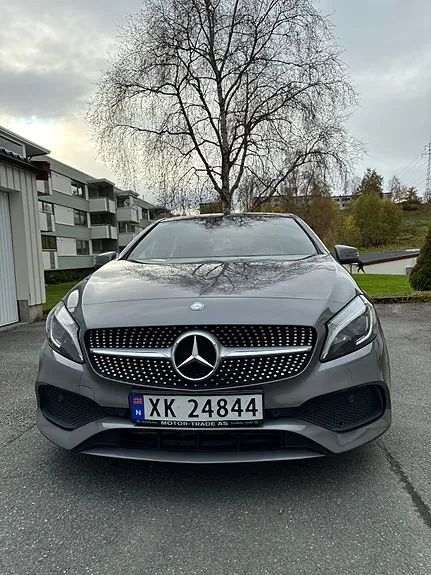 Mercedes-Benz A180 2015 photo 3