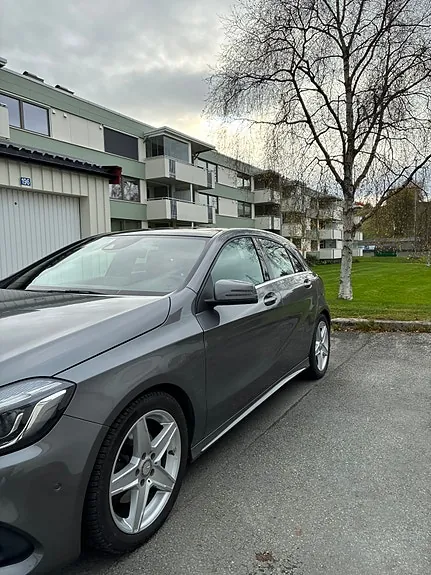 Mercedes-Benz A180 2015 photo 4