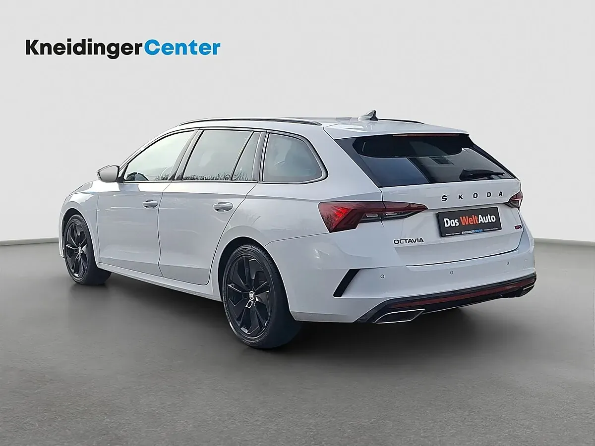 Skoda Octavia 2022 photo 3