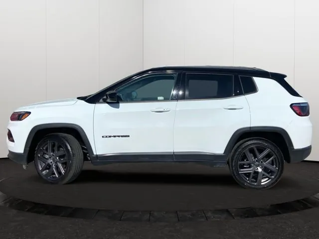 Jeep Compass 2026 photo 2