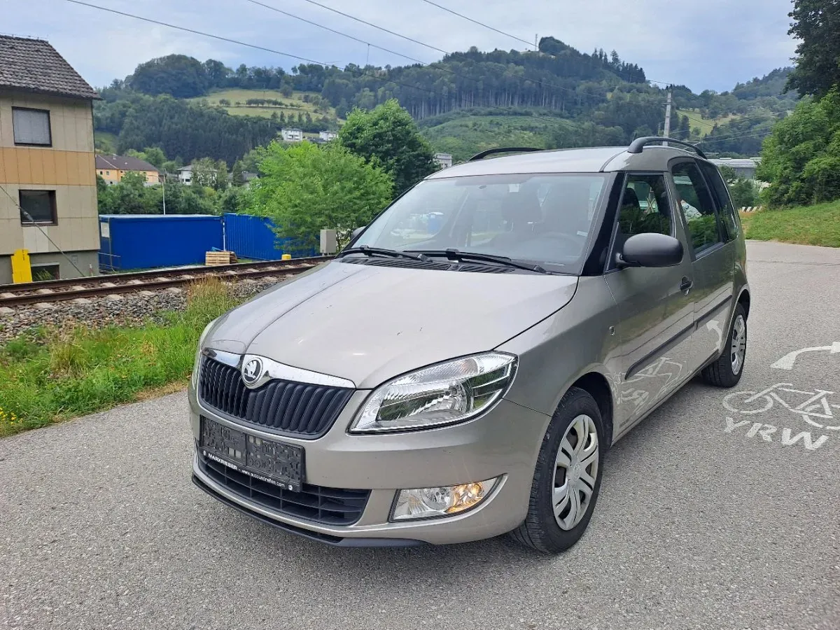 Skoda Roomster 2015 photo 2