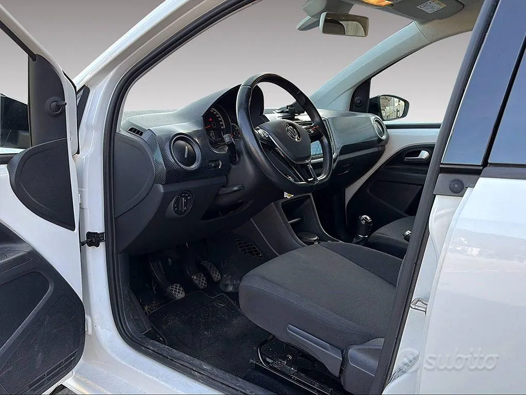 Volkswagen Up 2018 photo 5