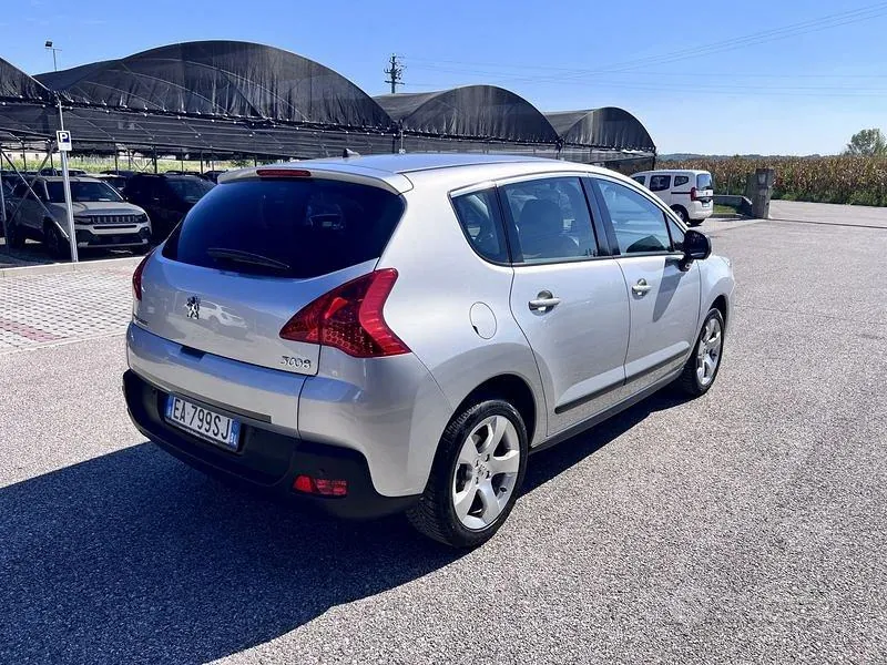 Peugeot 3008 2010 photo 3