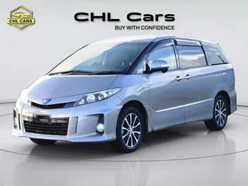 Toyota Estima 2015 photo 2