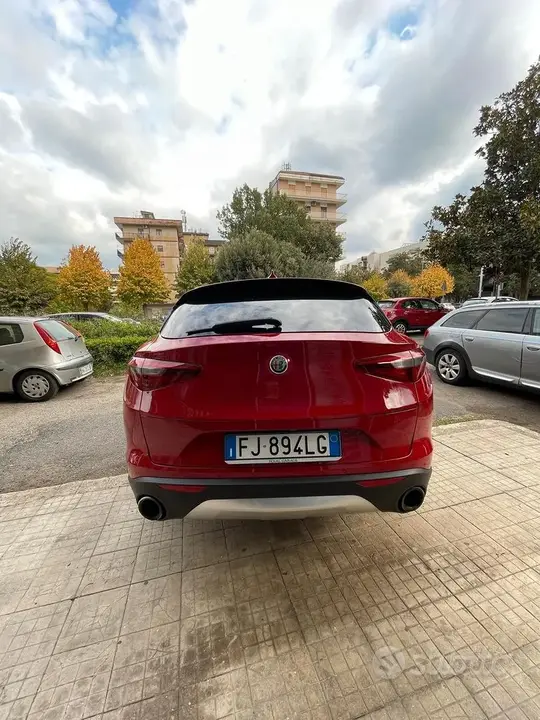 Alfa Romeo Stelvio 2017 photo 5