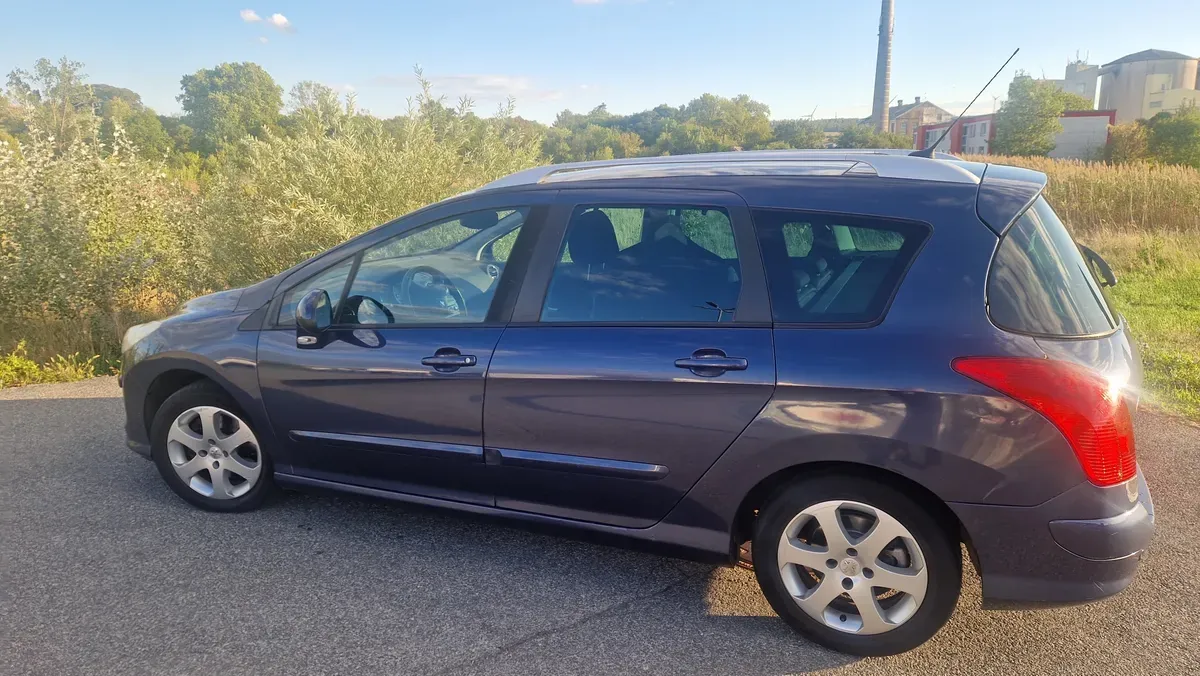 Peugeot 308 2009 photo 3