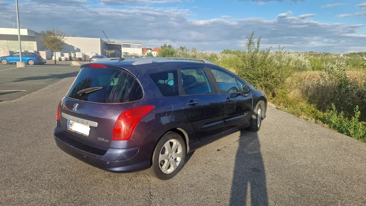 Peugeot 308 2009 photo 2