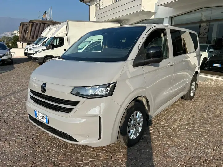 Volkswagen Caravelle 2025 photo 2