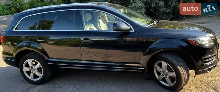 Audi Q7 2014 photo 5