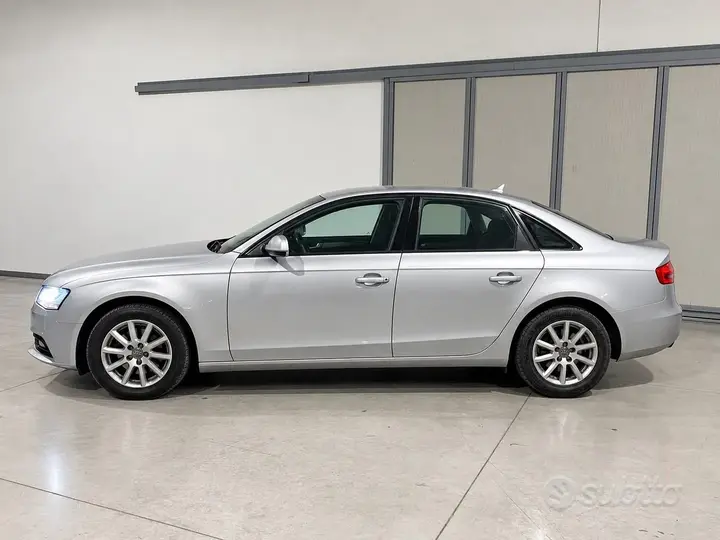 Audi A4 2013 photo 2