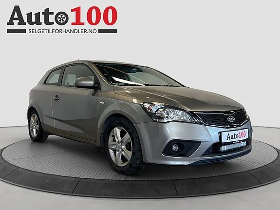 Kia Ceed 2011 photo 3