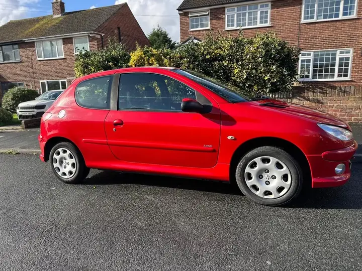 Peugeot 206 2007 photo 2