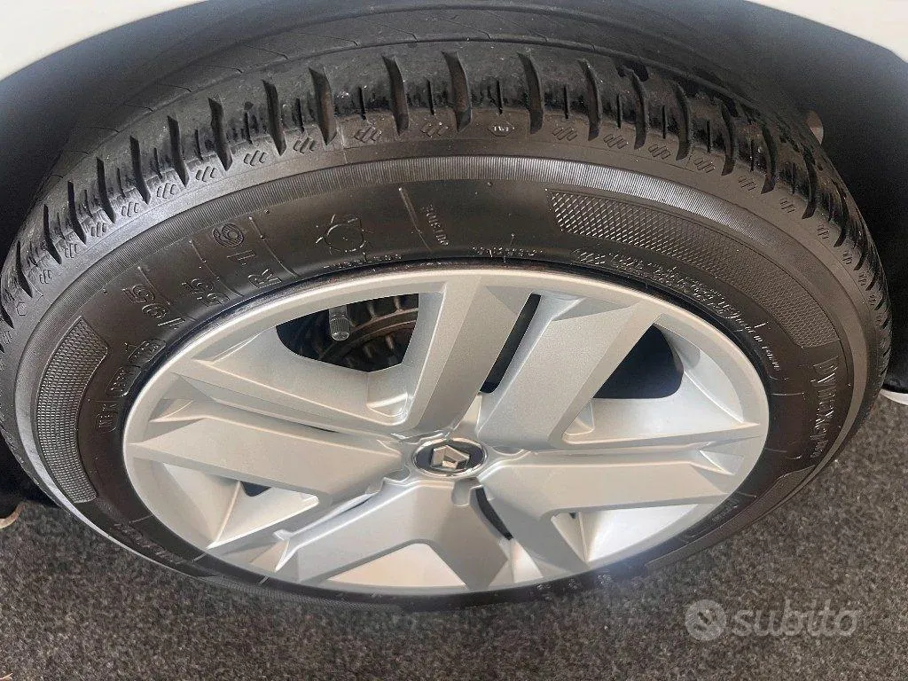 Renault Clio 2019 photo 3
