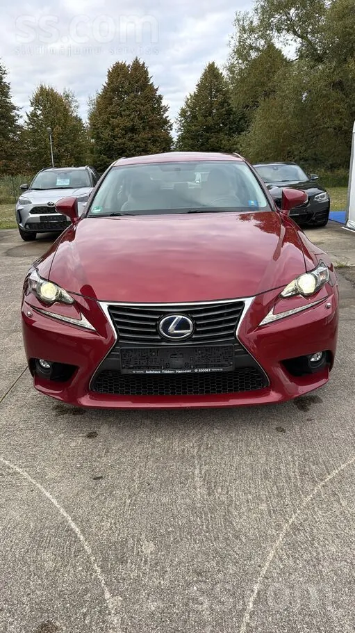 Lexus Is 2015 photo 2