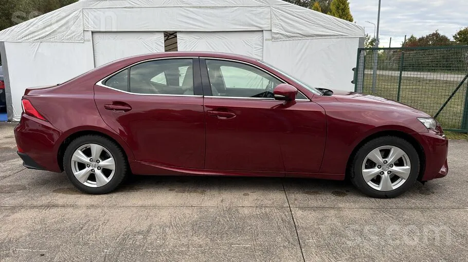 Lexus Is 2015 photo 4