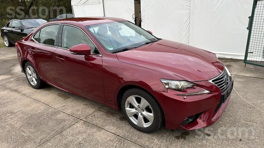 Lexus Is 2015 photo 3