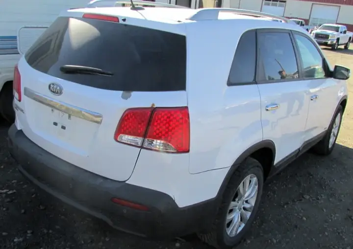 Kia Sorento 2011 photo 4
