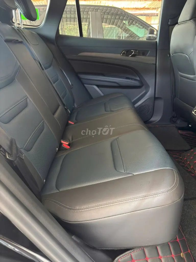 BMW 3 Series 2023 photo 2