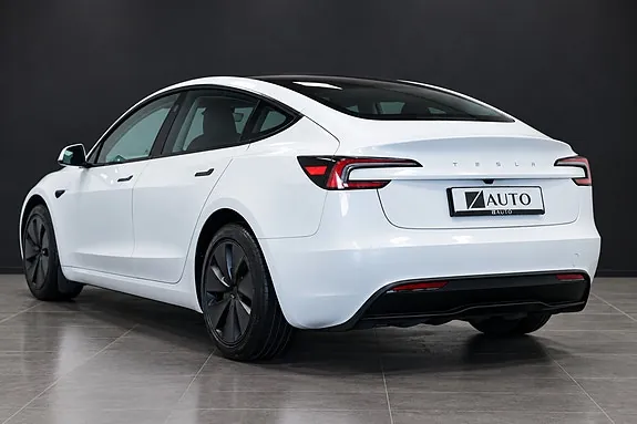 Tesla Model 3 2025 photo 4