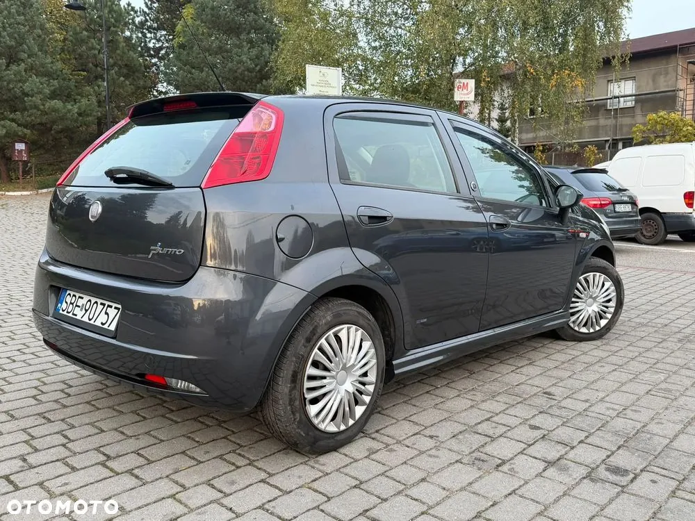 Fiat Grande Punto 2008 photo 2